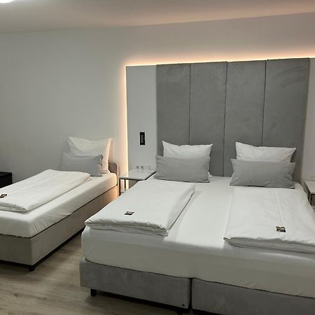 Zzzpace Smart-Hotel Bielefeld Zentrum Δωμάτιο φωτογραφία