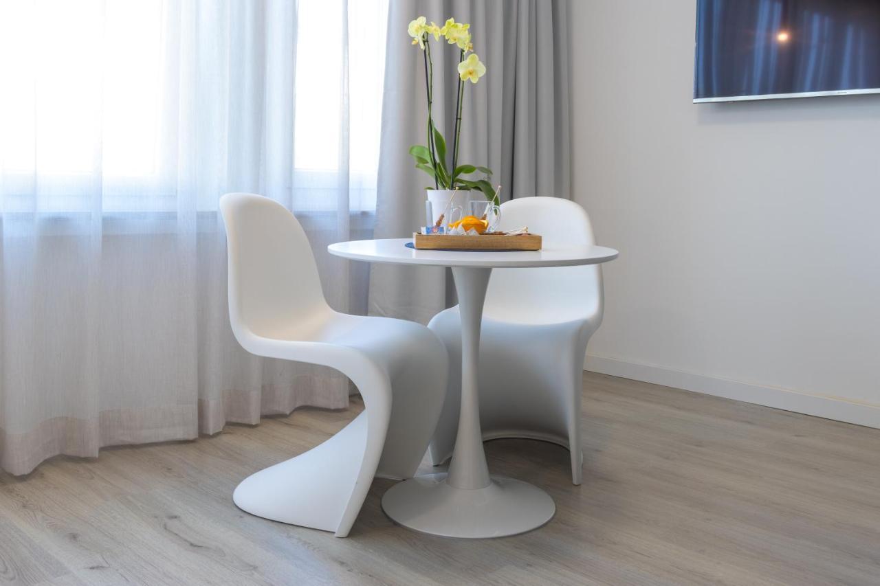 Zzzpace Smart-Hotel Bielefeld Zentrum Εξωτερικό φωτογραφία