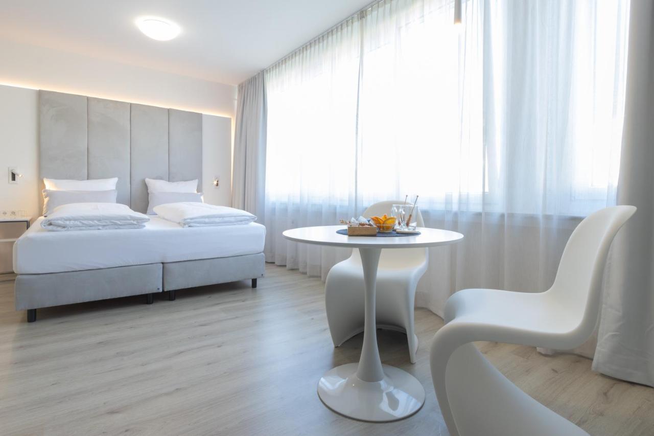 Zzzpace Smart-Hotel Bielefeld Zentrum Εξωτερικό φωτογραφία